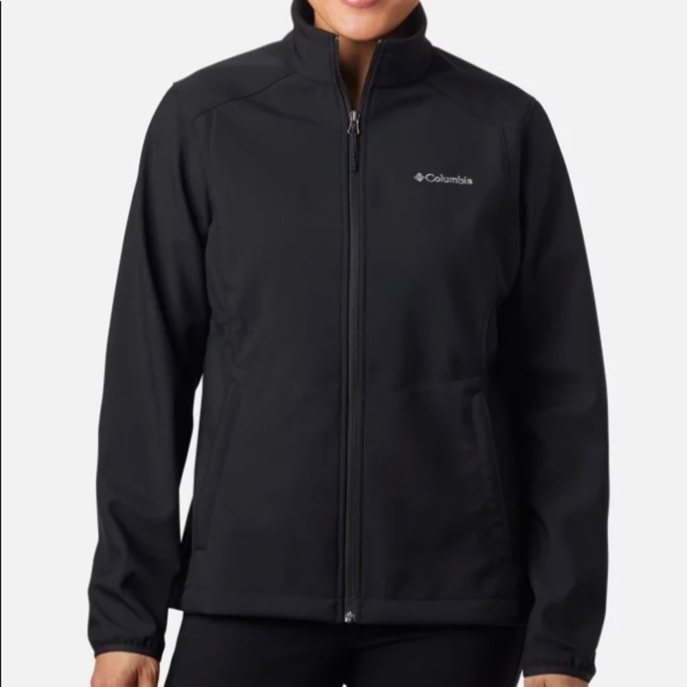 NWT - Columbia Women’s Kruser Ridge II Softshell Jacket, Black, XL